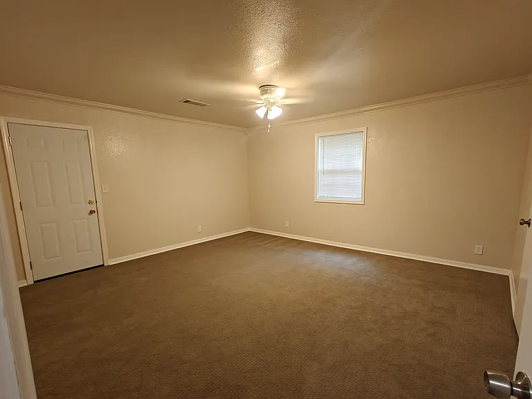 402 N Grant Ave — Photo 16
