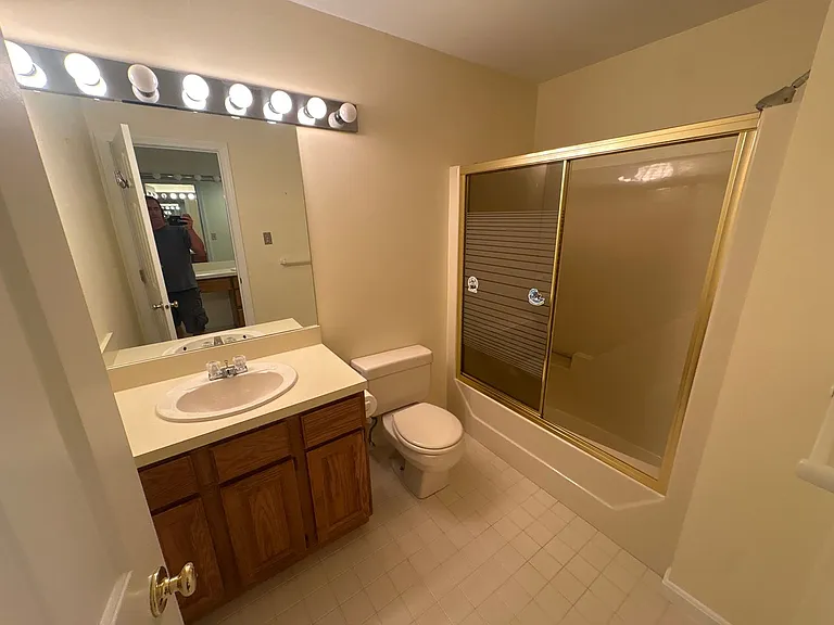 401 Browning Ln — Photo 18