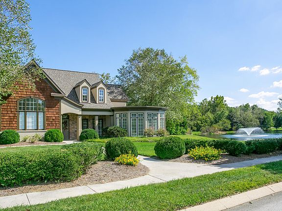 3rd image of 9329 Windrose Cir