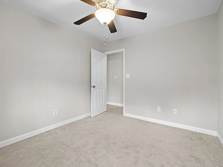 322 Reid Ct N — Photo 20