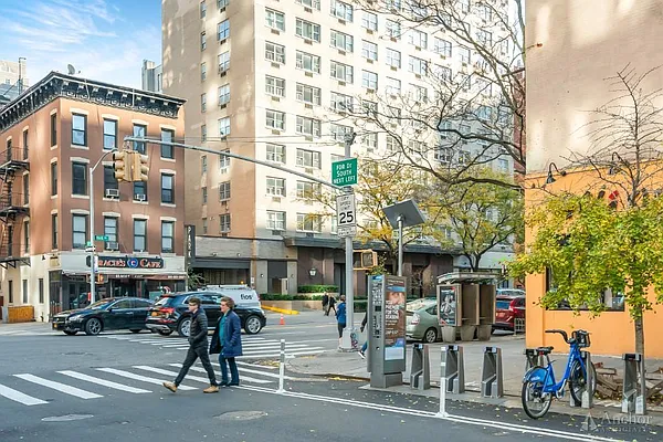 Rented by Anchor Associates | media 6