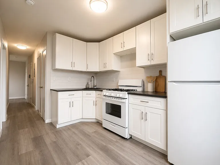 815 Morris Park Ave #3 — Photo 5
