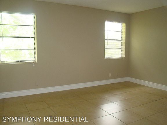 4th image of 4176 NW 114th Ave #11174547