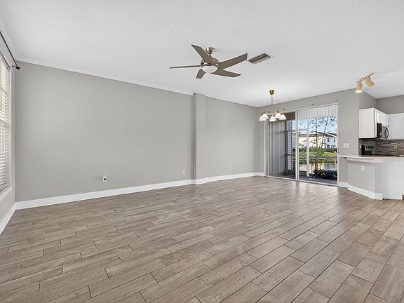2nd image of 12343 Country White Cir