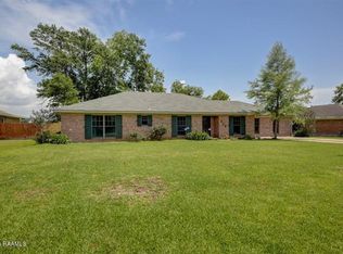 209 Estate Dr, New Iberia, LA 70563