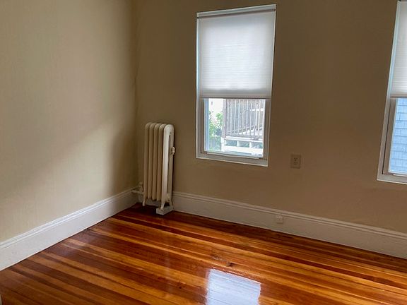 5th image of 34 Trident Ave APT 1