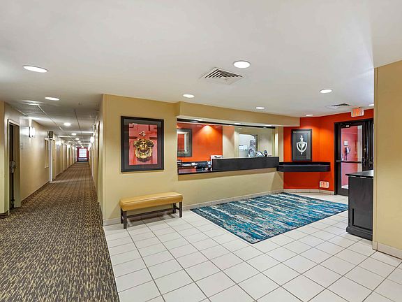 Lobby and Guest Check-in