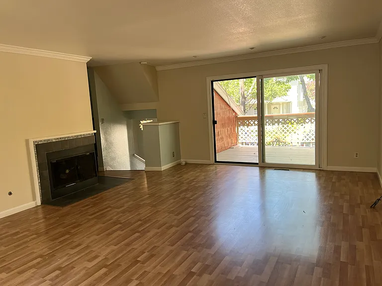 44 E Latimer Ave — Photo 4