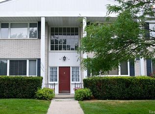 2204 Essex St, Royal Oak, MI 48073