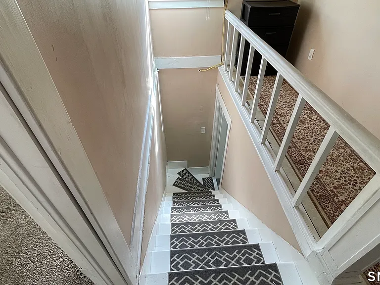182 Beechwood Ave — Photo 10