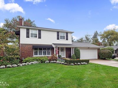 19991 Wedgewood Dr, Grosse Pointe Woods, MI, 48236