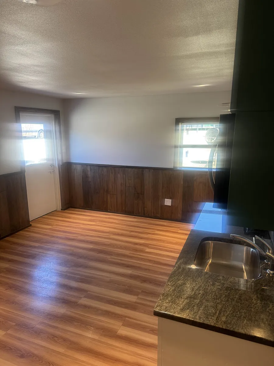 Building Photo - 3602C Meander Rd