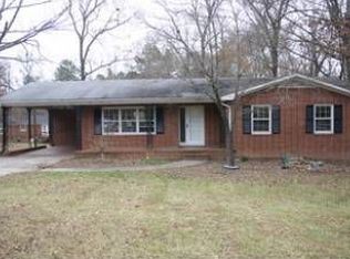 826 Colonial Heights Dr, Durham, NC 27704