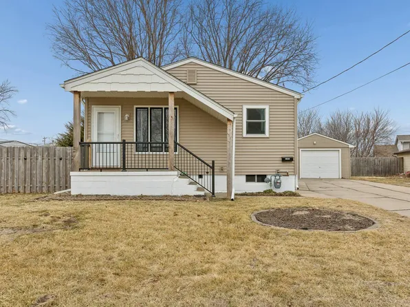1302 N 22nd St, Council Bluffs, IA 51501