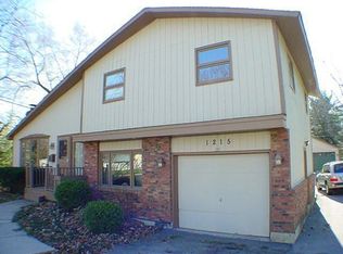 1215 55th St, Downers Grove, IL 60515