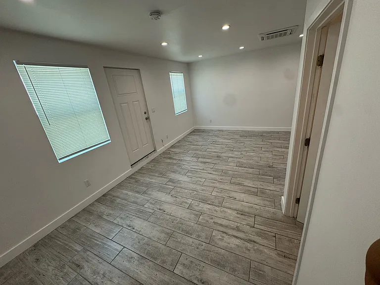 1638 N Hollywood Way #104 — Photo 8