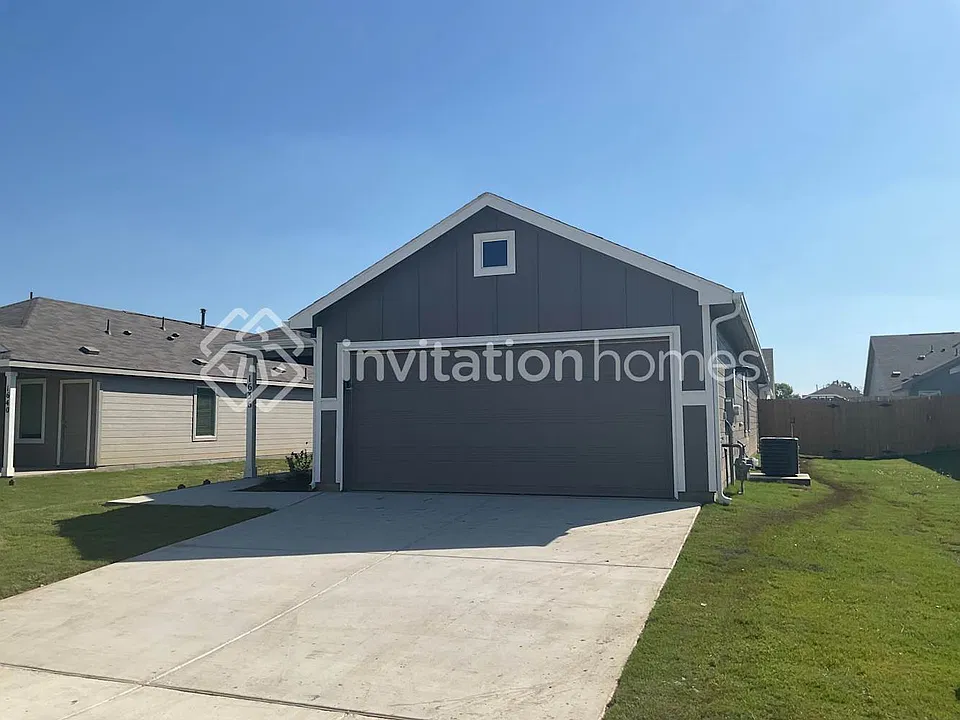 1636 Black Kite Ln