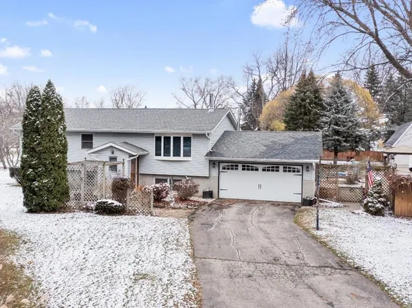 491 W Powell Dr, La Porte, IN 46350
