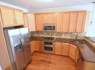1015 S 18th St #A, Philadelphia, PA 19146