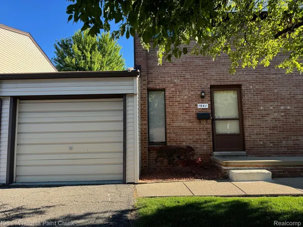 1941 Nicholas Ct, Warren, MI 48092