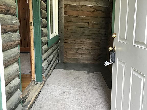 4th image of 326 W 4th Ave