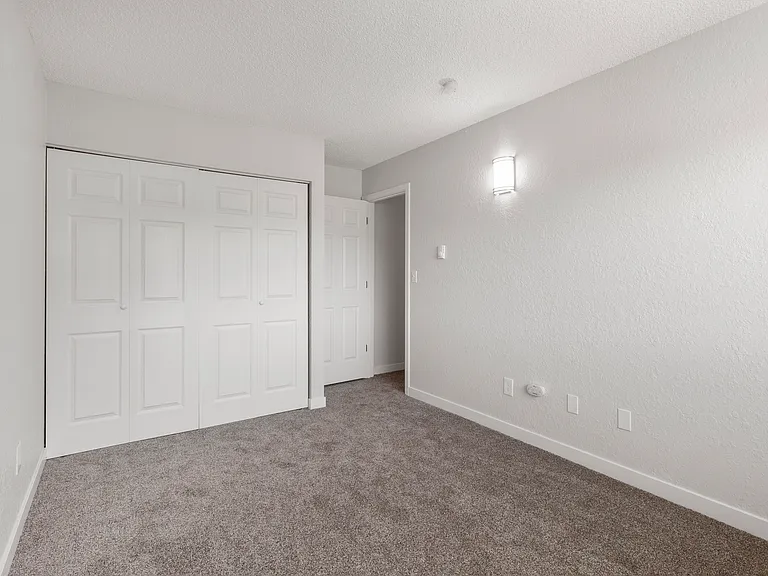 Columbia Crest Townhomes — Photo 20