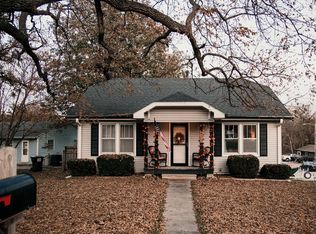 306 Locust Ave, Seward, NE 68434