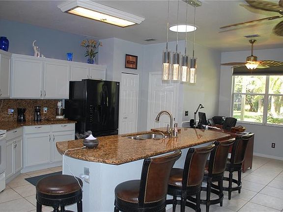 4th image of 1704 Brookstone Way
