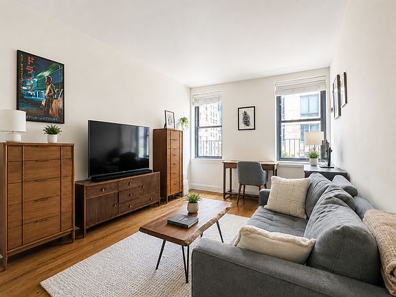 2nd image of 400 W 25th St #F