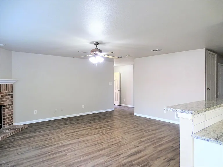 2809 Briargrove Ln — Photo 11