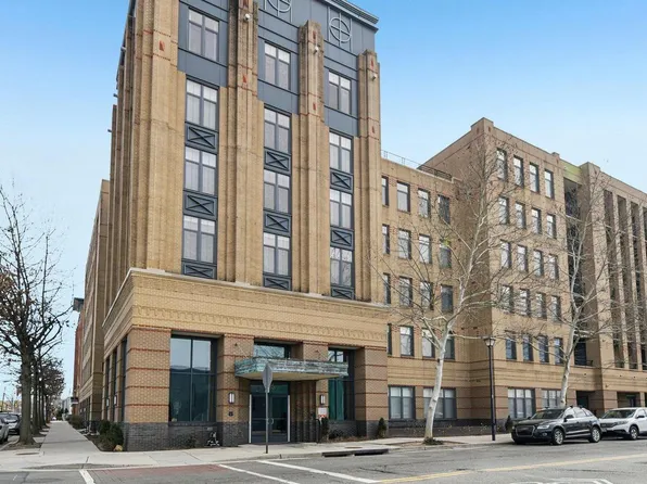 525 N Fayette St Unit 218, Alexandria, VA 22314