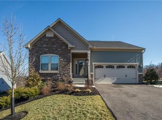 409 Fox Ridge Dr, Canonsburg, PA 15317