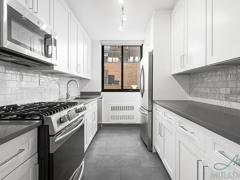 145 W 67th St #4D — Photo 5