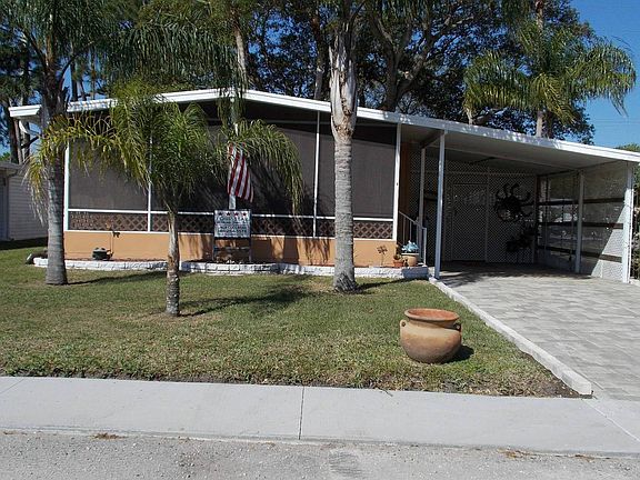 2nd image of 1 Royal Palm Cir
