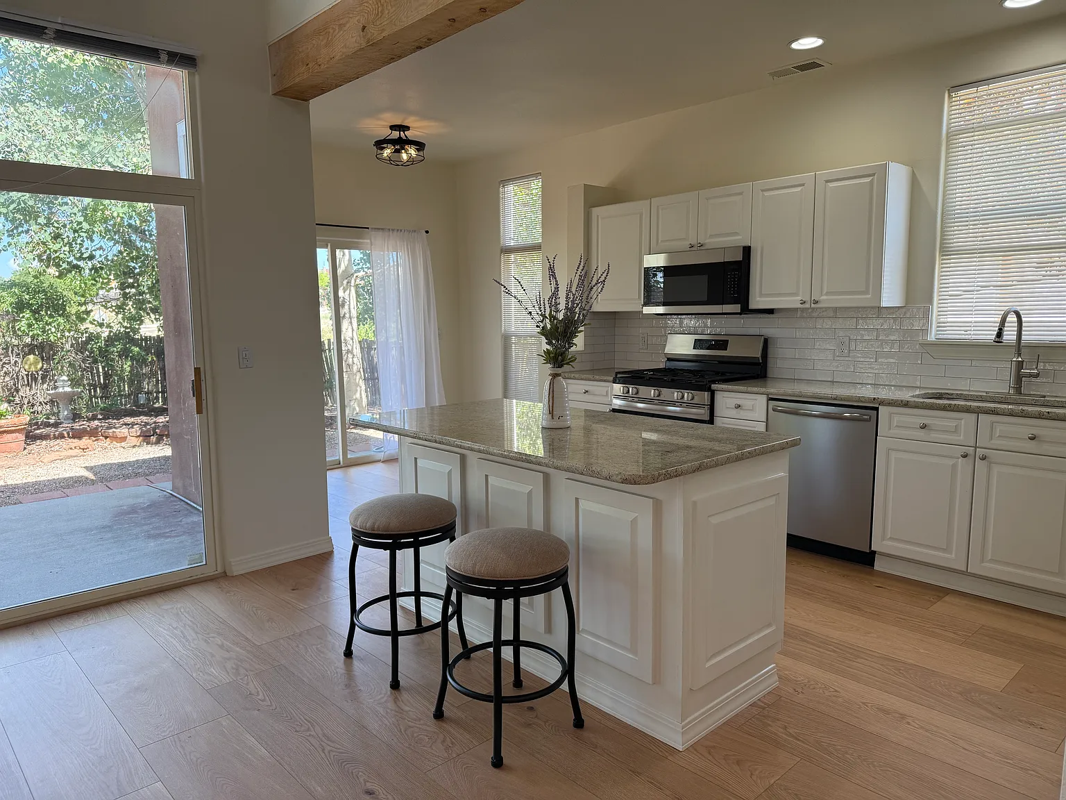 4402 Long Shadow Ln — Photo 2