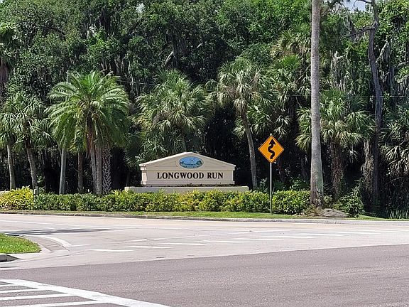 close to UTC mall, I-70, and 20 minutes away from Siesta Key beach