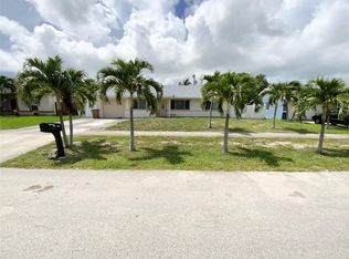 540 NE 38th St, Deerfield Beach, FL 33064