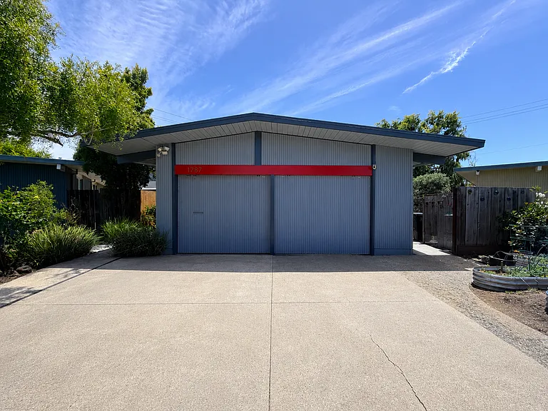 1787 Wolfe Dr — Photo 1