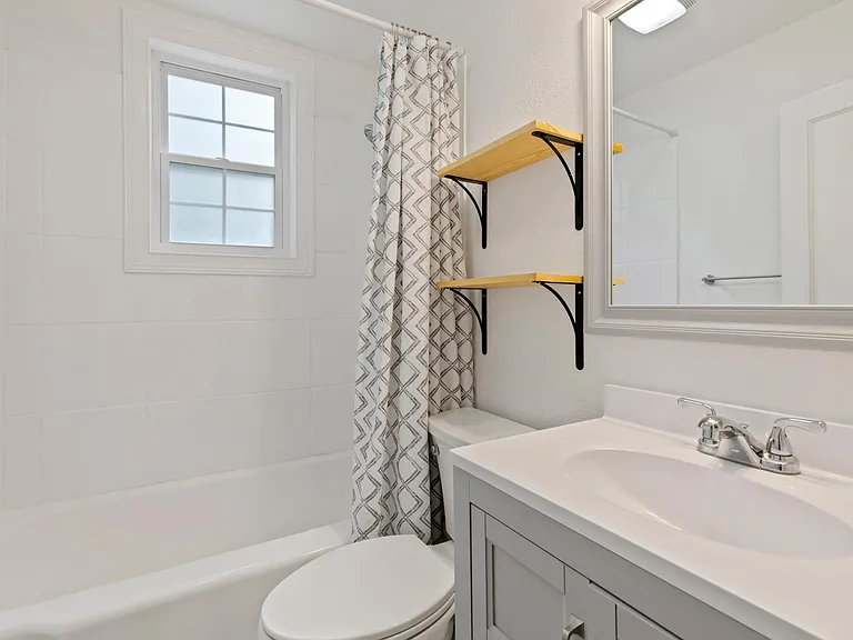 1509 E Anderson St — Photo 7