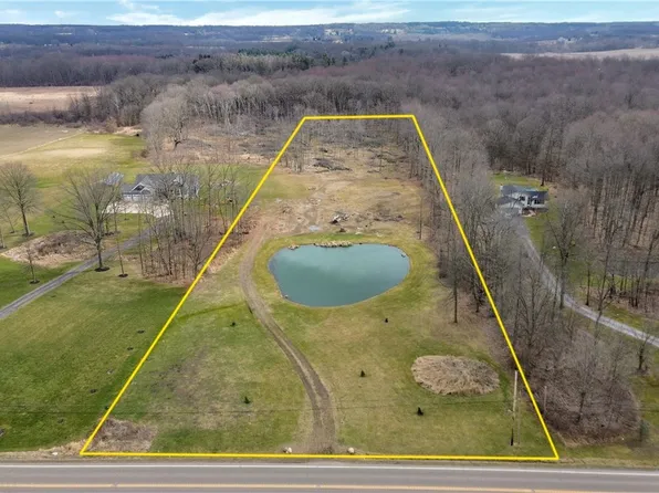 9509 S Salem Warren Rd, Salem, OH 44460