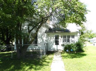 319 W 2nd St, Maryville, MO 64468