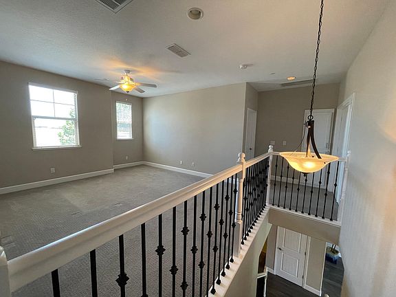 5th image of 2927 Laredo Dr
