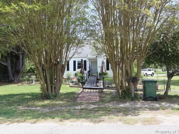 1591 Greate Rd, Gloucester Point, VA 23062