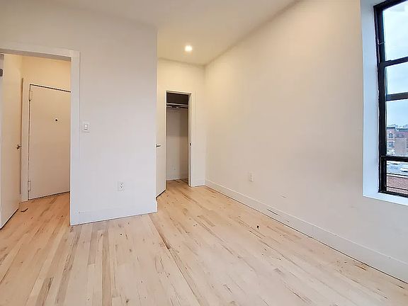 4th image of 1734 Amsterdam Ave #5J