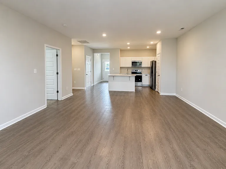 315 Sandpiper St — Photo 4