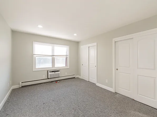 12 North End Drive image 1 of 19