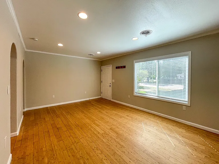 2928 S Leadville Ave — Photo 6