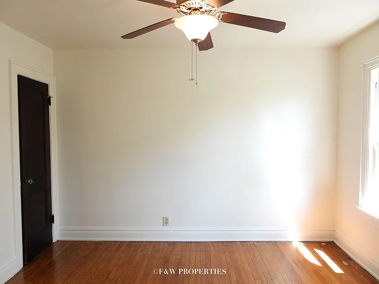 1560 E. Broad St. — Photo 107
