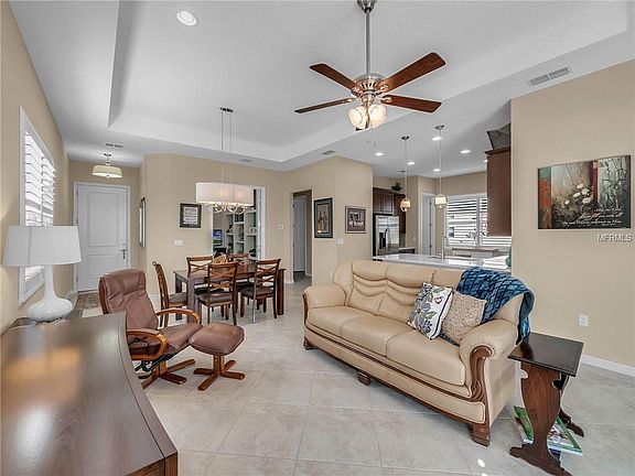3rd image of 1043 Gardenshire Ln