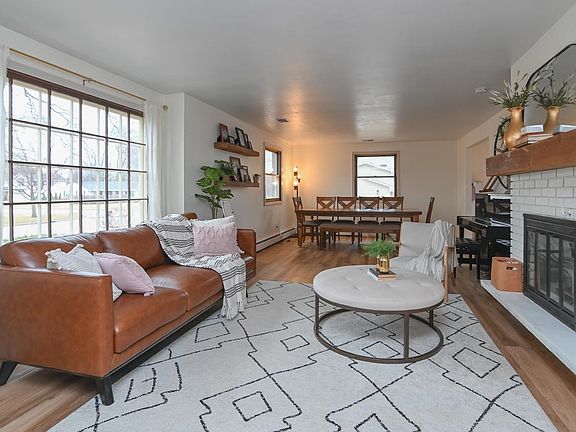 5th image of 747 Bordeaux Rue